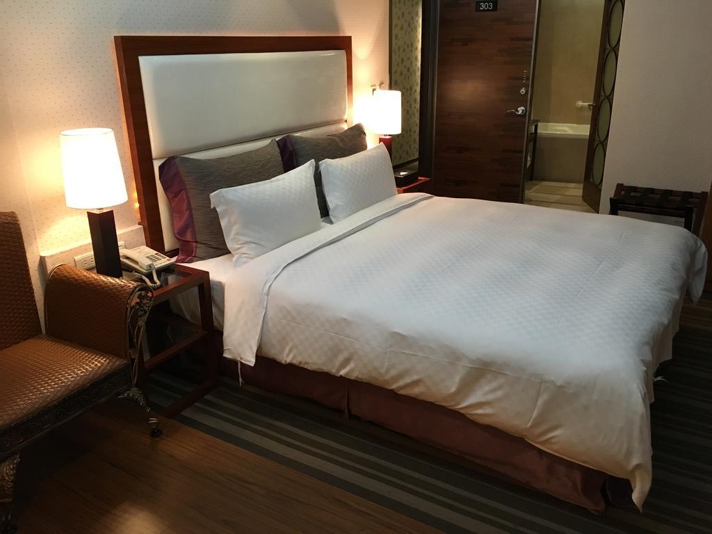 Fu Hau Hotel Taipei Exterior photo